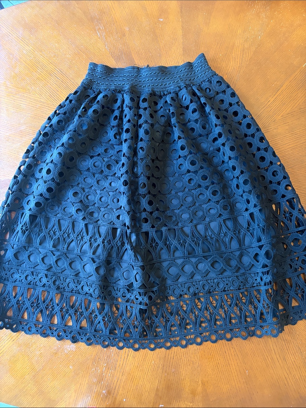Lace Overlay A-Line Skirt in Black size Small